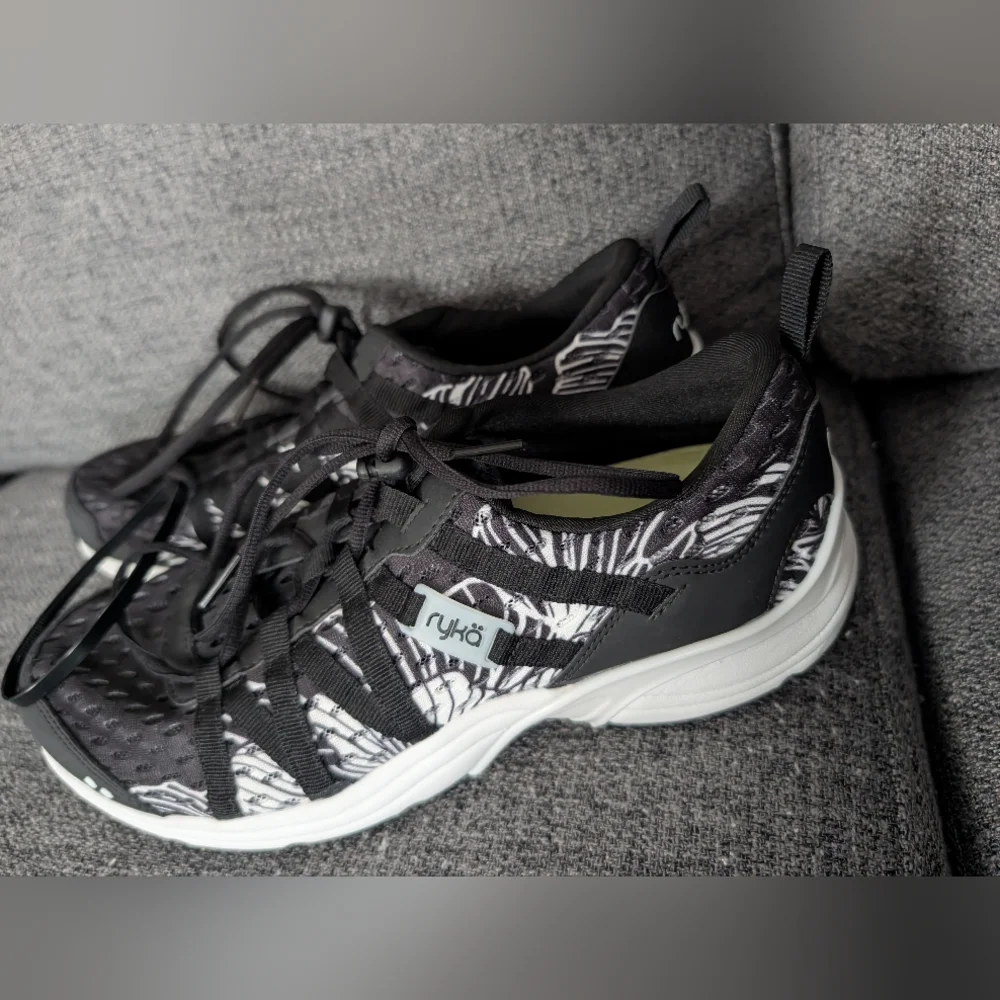 RykaHyrdo Sport Water Shoe